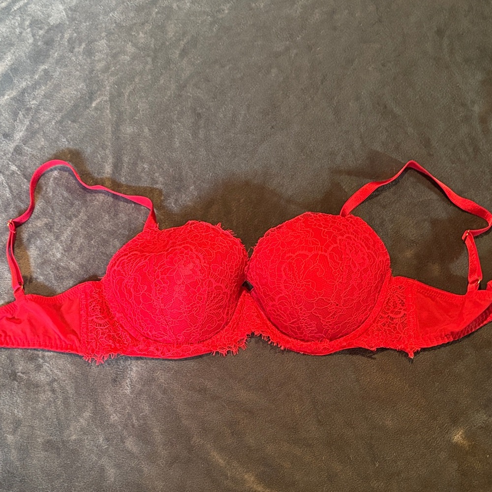 Victoria's Secret Vibrant Red Lace Bra